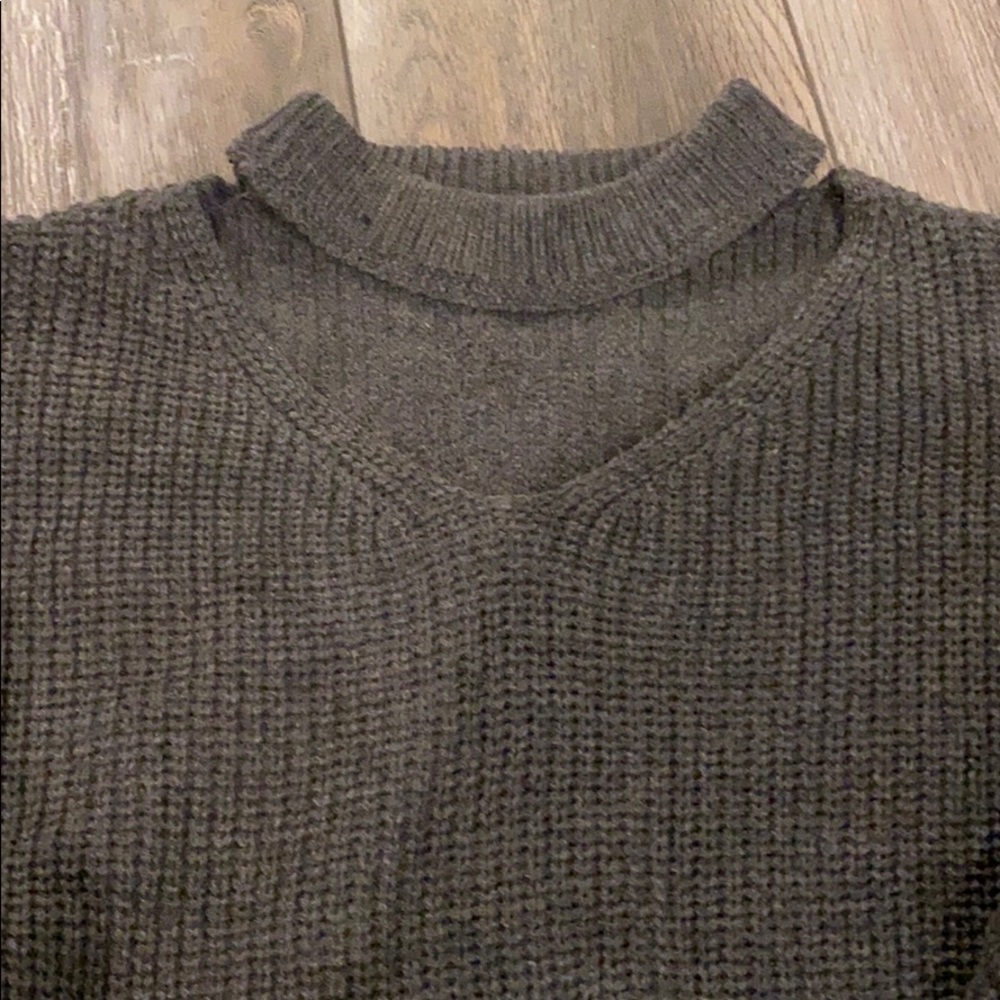 Grey zipper crop sweater